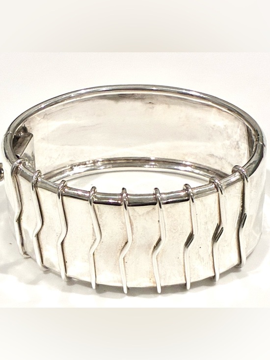 artist unknown Jewelry - Artisan Sterling Silver 925 Hinge Bangle Bracelet Handcrafted Solid Silver 7”